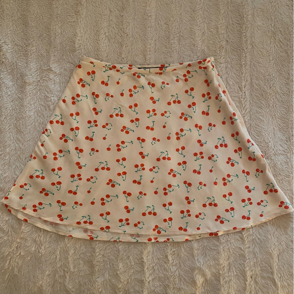 XS Zara cherry skirt